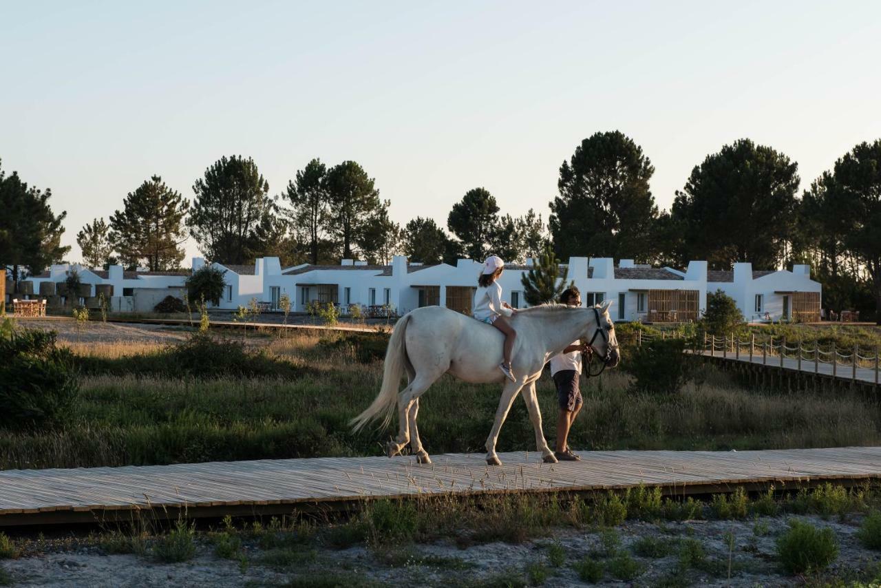 Craveiral Farmhouse By Belong Staying & Feeling Sao Teotonio Exterior photo